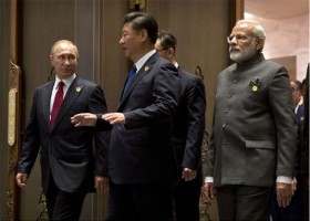 ভারতের বিরুদ্ধে এক জোট হবে চীন-রাশিয়া!
